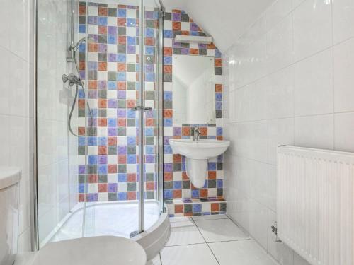Cozy Apartment In Saundersfoot Near Beach