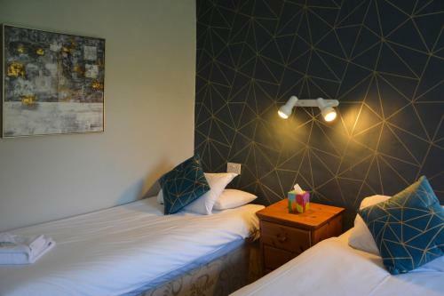 Hotel Llanerch Inn