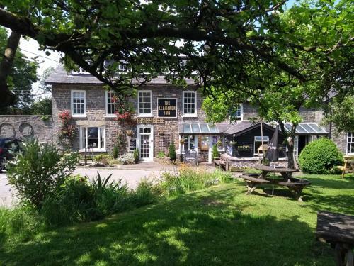 Hotel Llanerch Inn
