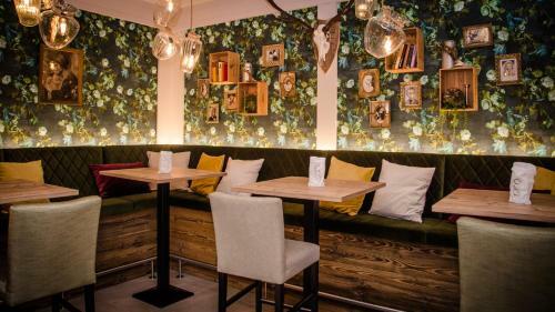 Bed & Breakfast Cafe-restaurant Leo
