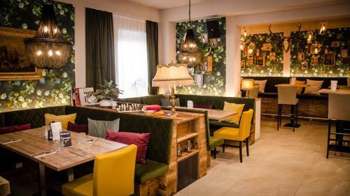 Bed & Breakfast Cafe-restaurant Leo