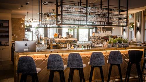 Bed & Breakfast Cafe-restaurant Leo