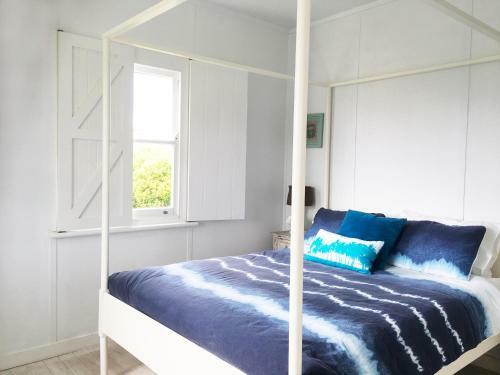 Aurora Beachfront Cottage