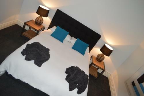 Two Cow Cottage Bed & Breakfast