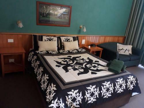 The Moe Motor Inn