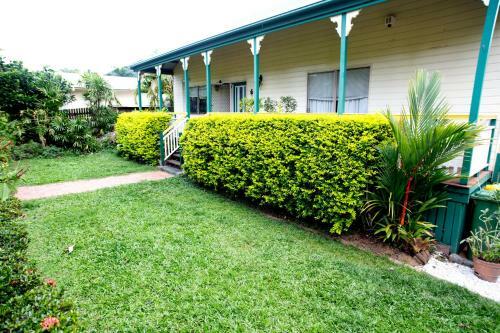 Bed & Breakfast Leftfield House