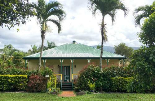 Bed & Breakfast Leftfield House