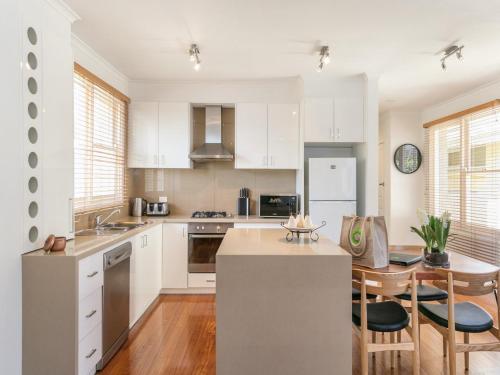 Boutique Stays - Sandy Breeze 3