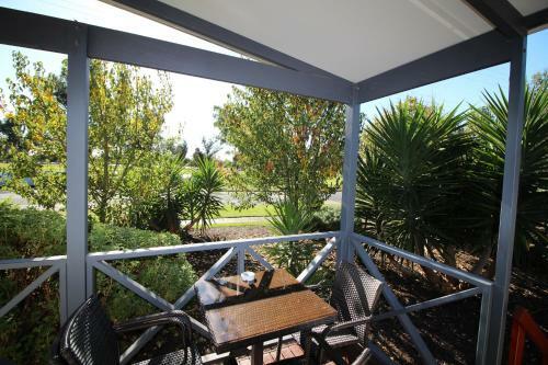 Riverside Cabin Park