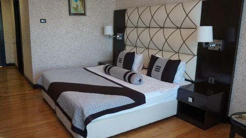 Agsaray Deluxe Hotel