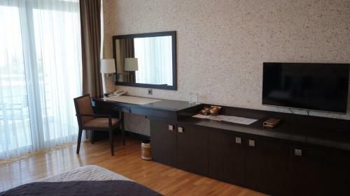 Agsaray Deluxe Hotel