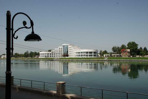 Agsaray Deluxe Hotel