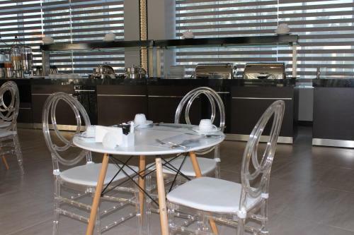 Agsaray Deluxe Hotel