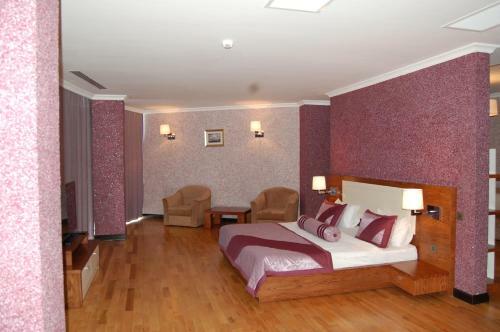 Agsaray Deluxe Hotel
