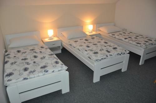 Hostal Guesthouse Denis