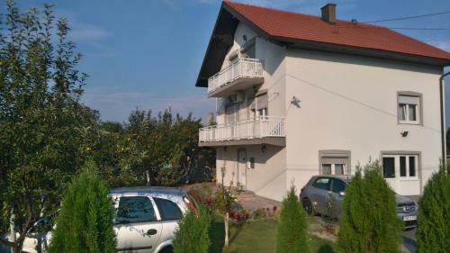 Hostal Guesthouse Denis