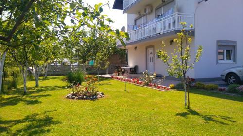 Hostal Guesthouse Denis