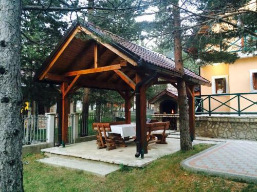 Vikendica Borna