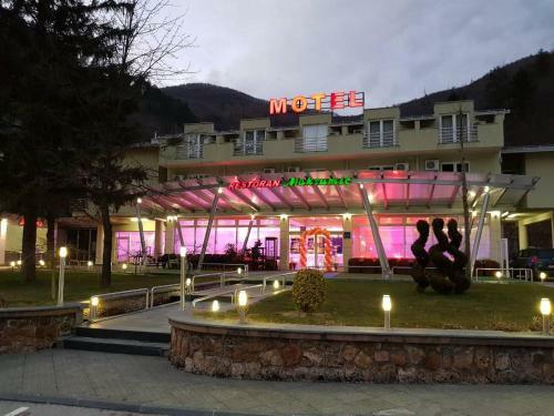 Motel Maksumi?