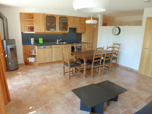 Apartment Loutserou