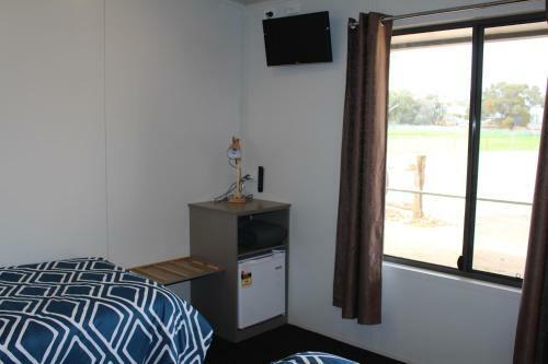 Motel Under The Mount