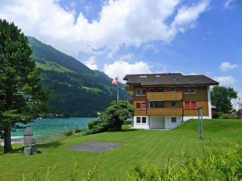 Apartment Wohnung Violett