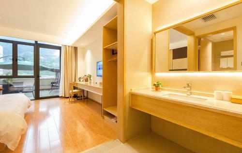 Elan Dongyang Hengdian Studios City Boutique Hotel
