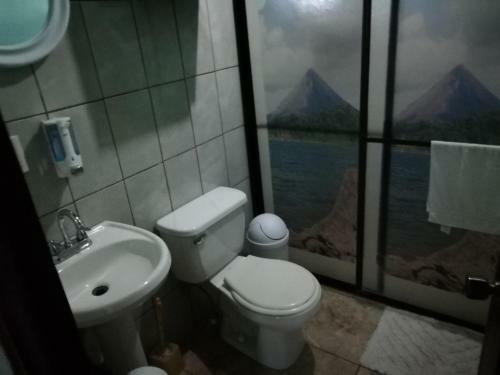 Caba�a Arenal View #3