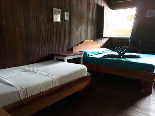 Hostal Surf House Pavones