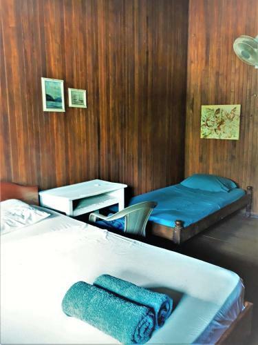 Hostal Surf House Pavones