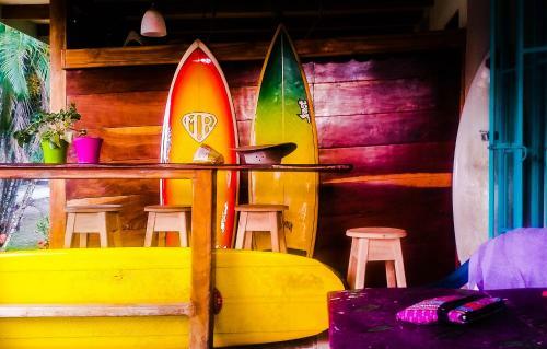 Hostal Surf House Pavones