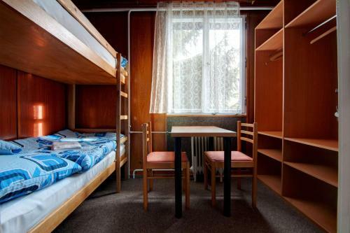 Hostal Chata Z�ti?�