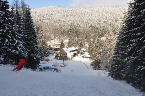 Hostal Chata Z�ti?�