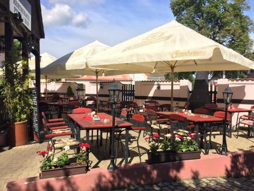 Hostal Penzion ?esk� Dv?r