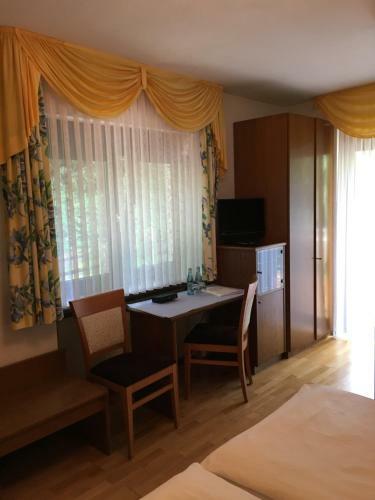Hotel Gasthof Zur Sonne Winzenhohl