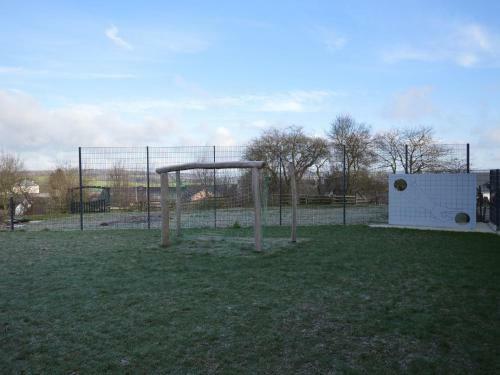 Spacious Apartment With Garden In Welschbillig Germany