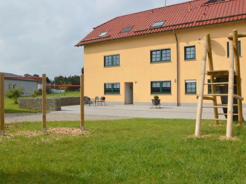 Spacious Apartment With Garden In Welschbillig Germany
