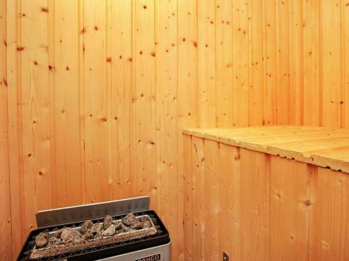 Three-bedroom Holiday Home In Tranek�r 3