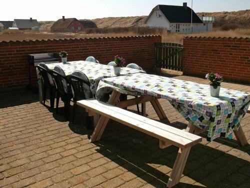 Six-bedroom Holiday Home In Harbo�re 2