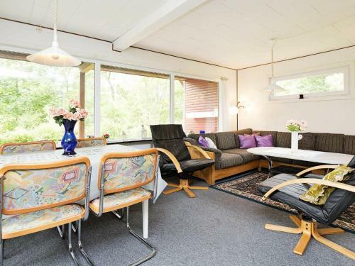 Three-bedroom Holiday Home In Nyk�bing Sj 5