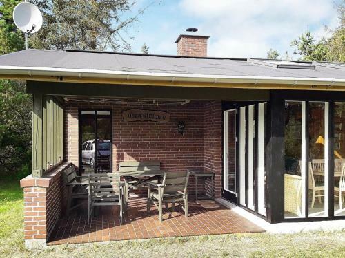 Three-bedroom Holiday Home In N�rre Nebel 6