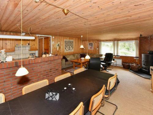 Three-bedroom Holiday Home In N�rre Nebel 10