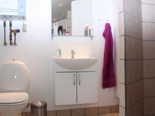 Two-bedroom Holiday Home In Oksb�l 7