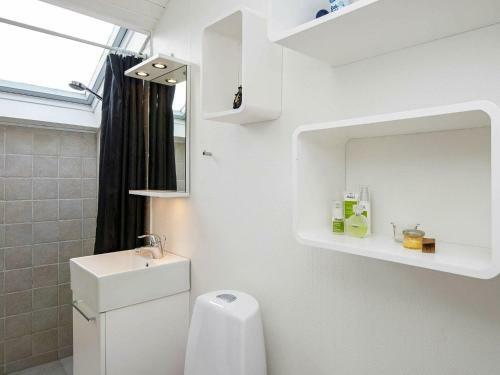 Three-bedroom Holiday Home In Fan� 12