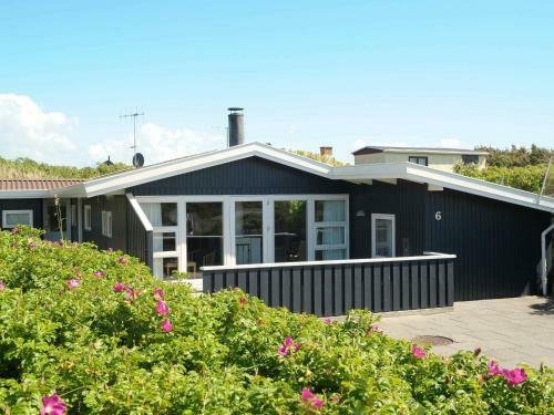 Three-bedroom Holiday Home In Vejers Strand 7