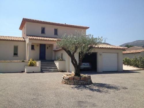 Luxurious Villa In Le Plan-de-la-tour With Swimming Pool