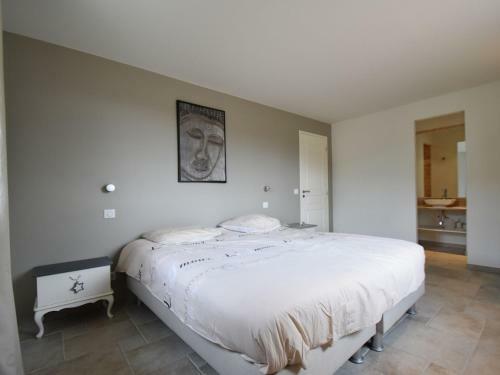 Luxurious Villa In Le Plan-de-la-tour With Swimming Pool