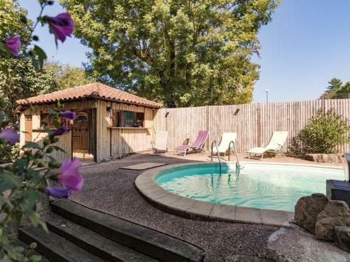 Spacious Mansion In Lacapelle-marival With Heated Pool