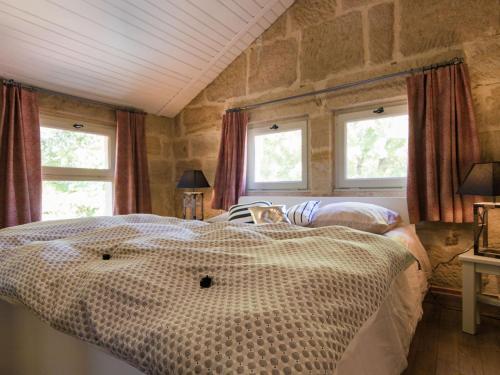 Spacious Mansion In Lacapelle-marival With Heated Pool