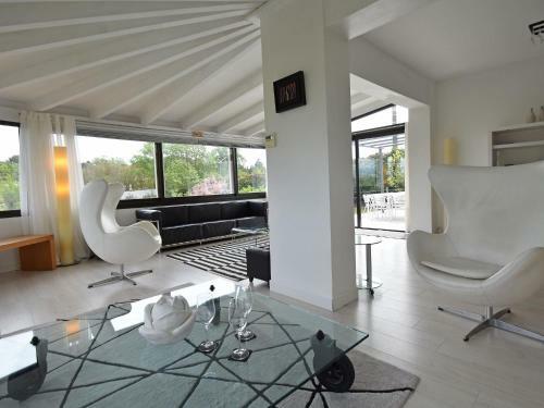 Modern Villa In Malves-en-minervois With Private Pool